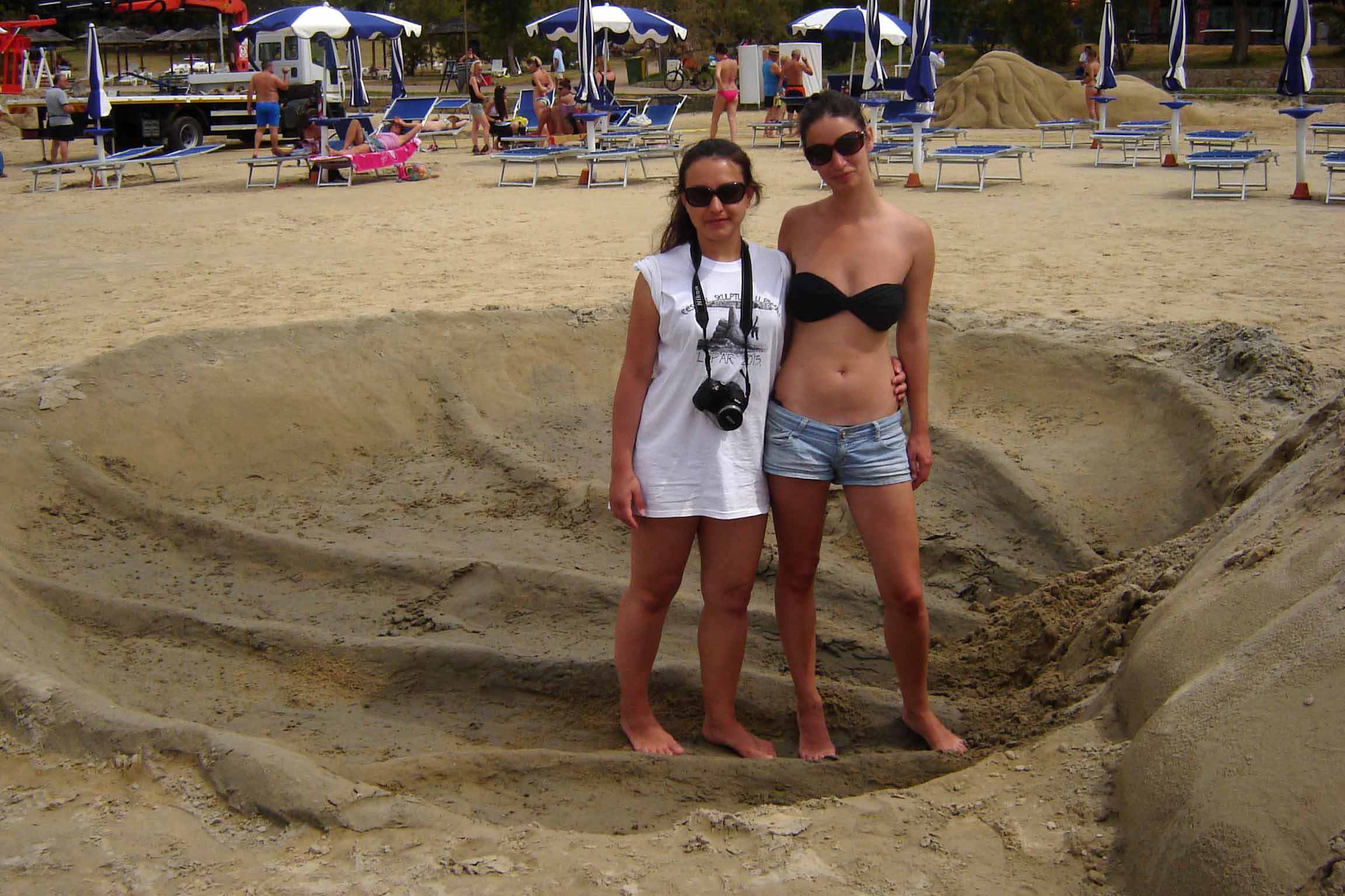 inozemne učesnice Valeria Caldara iz Italije i Ellina Toncheva iz Bugarske